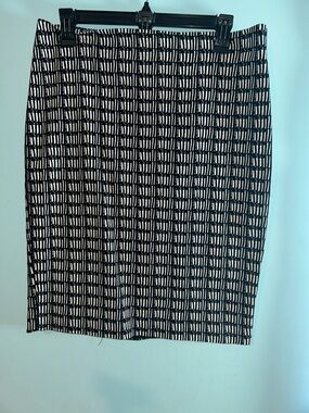 Adrianna Papell Black and White Textured Grid Pencil Skirt
